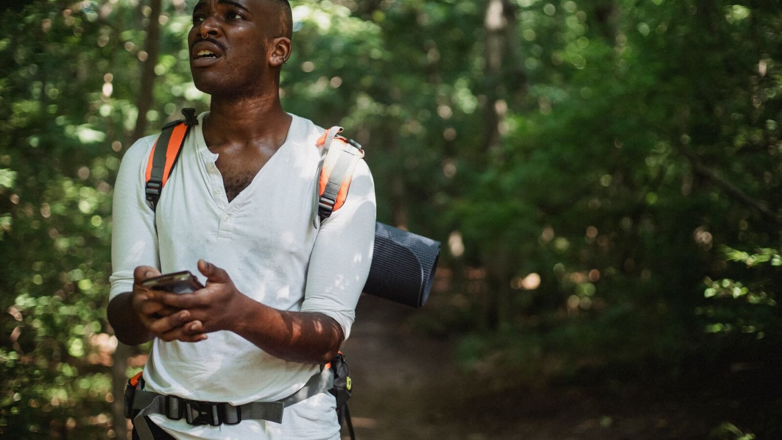 Trail Communication Setup for Off-Road Adventures: CB Radios, GMRS, and Satellite Messengers