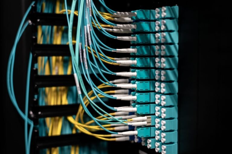 MPLS L3VPN on Cisco IOS-XE: Building and Verifying Multi-Site VPNs from Scratch
