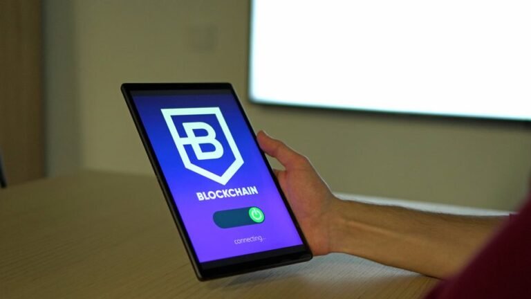 Real-World Asset (RWA) Tokenization in 2026: How Blockchain Is Bridging TradFi and DeFi